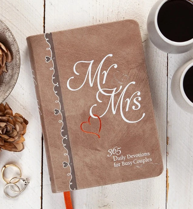 MR & MRS-365 Daily Devotions for Busy Couples
