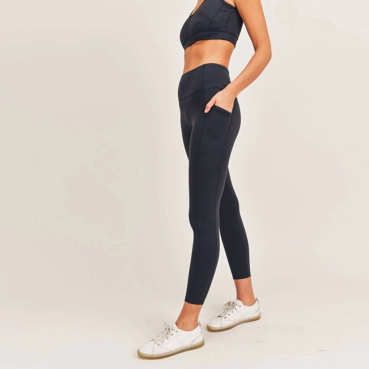 Lycra-Blend Swoop Leggings - Black
